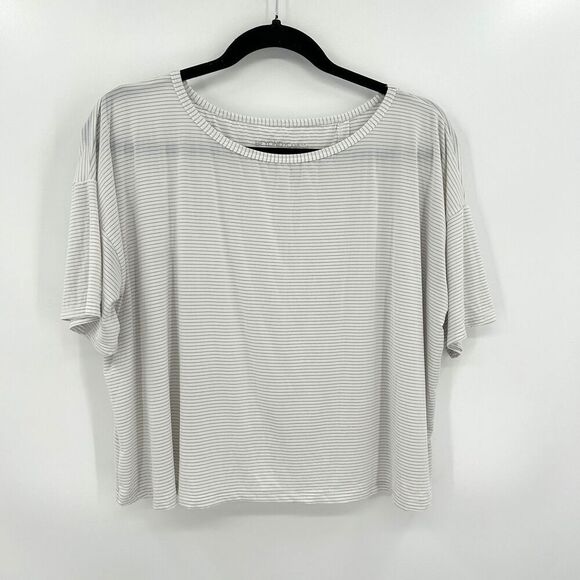 BEYOND YOGA White Gray Striped Split Back Boxy Short Sleeve Workout Shirt Small - Picture 1 of 6